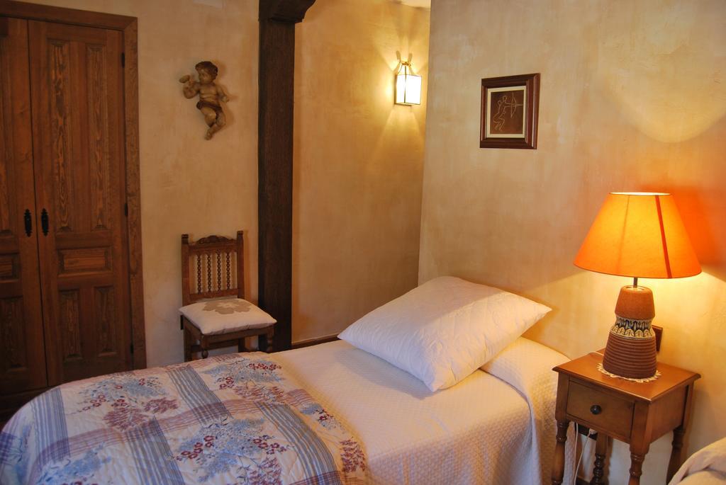 Affittacamere La Casa De San Gil Atienza Camera foto